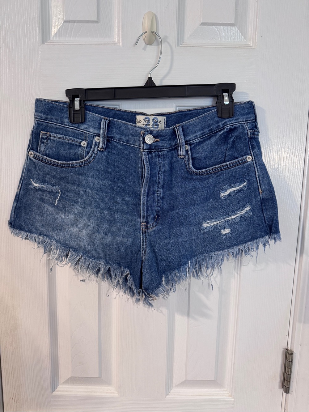 Free People We The Free Distressed Denim Shorts Size 28 Frayed Hem Festival Boho